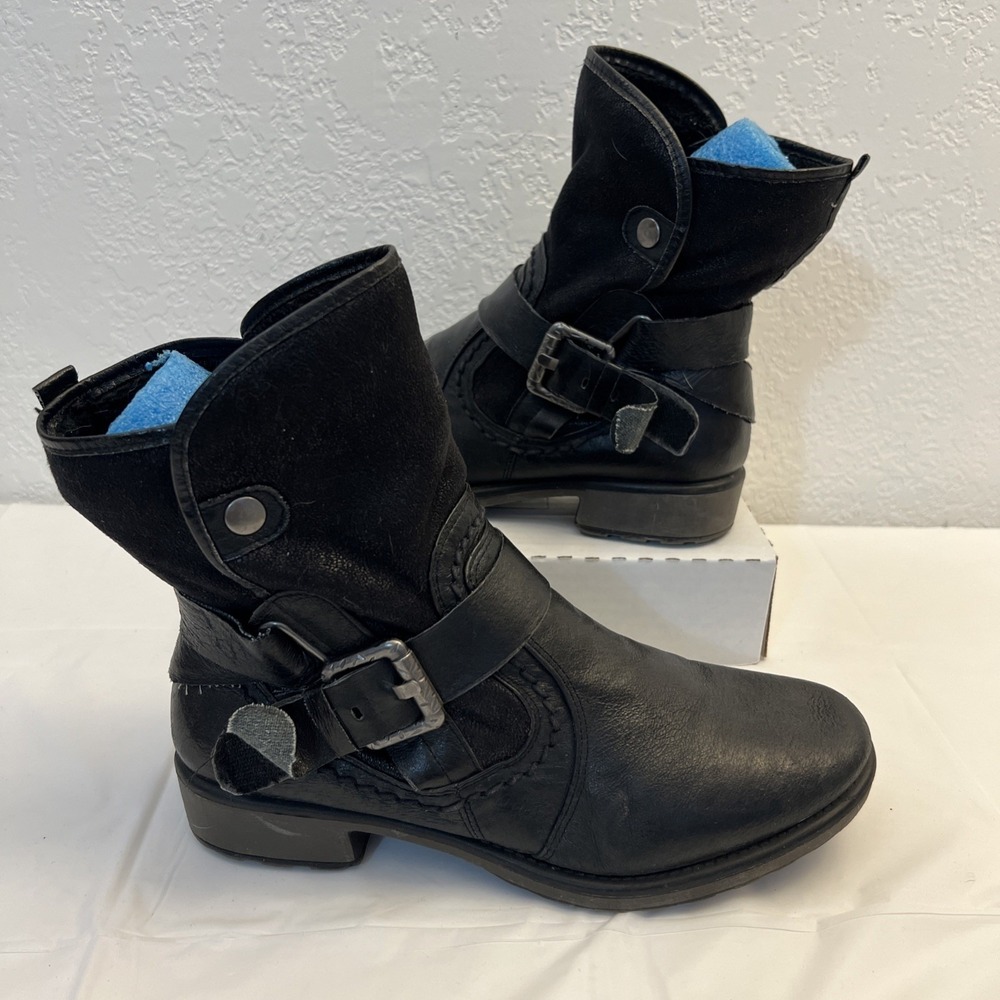 Baretraps Sutton Black Leather Side Zip Boots Moto Lined Ankle Womens Size 8.5M